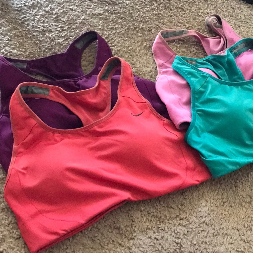 |NIKE| Compression sports bras
